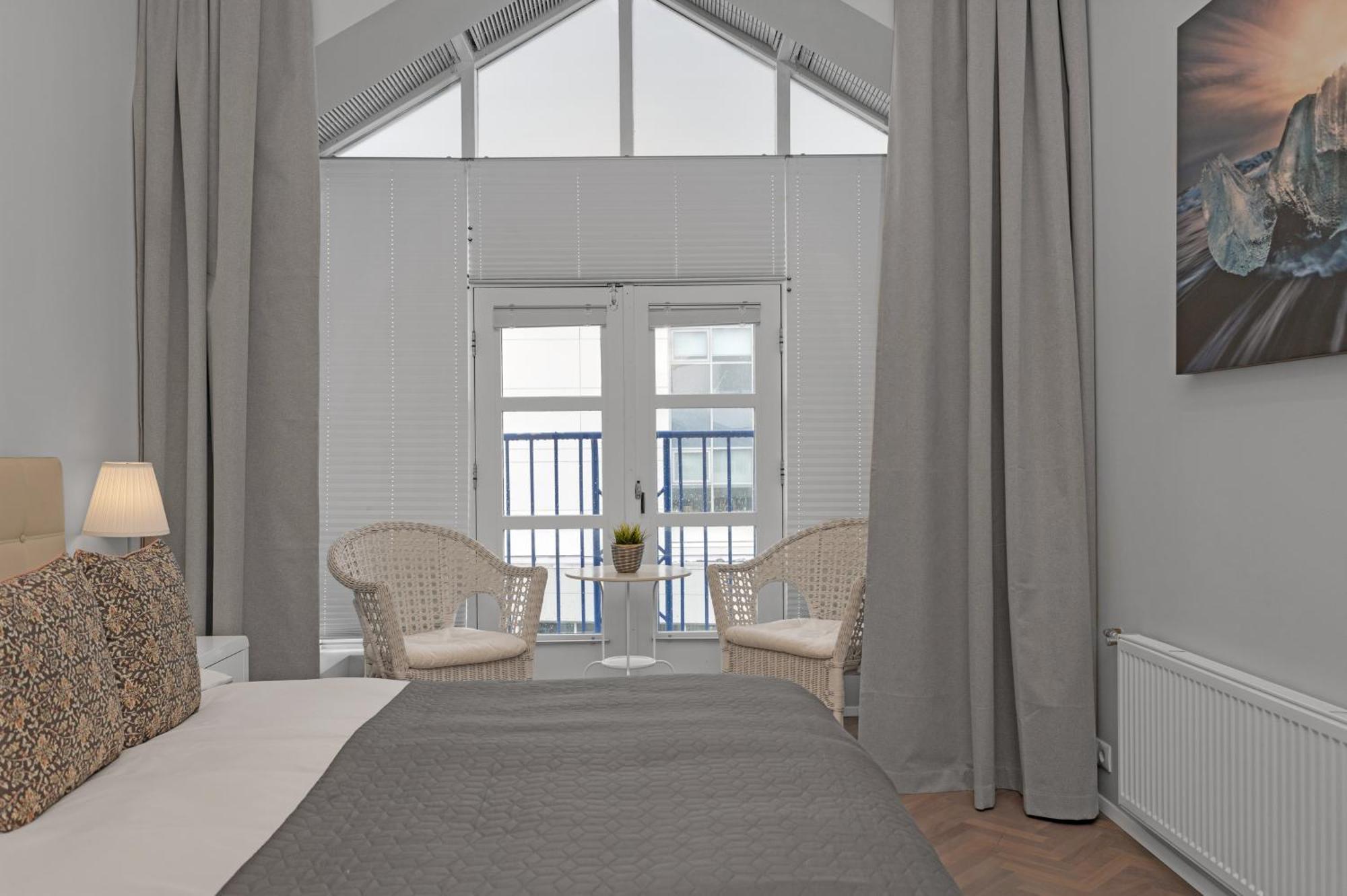 Thorsplan Luxury Apartment ฮาฟนาร์ฟโยร์ดัวร์ ภายนอก รูปภาพ