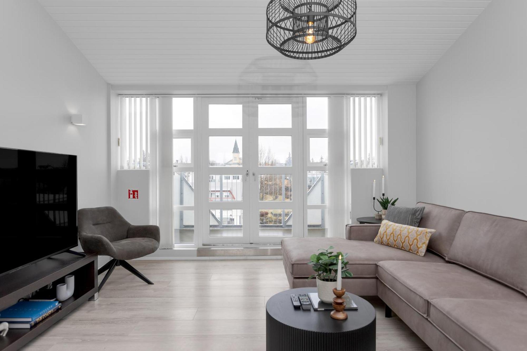 Thorsplan Luxury Apartment ฮาฟนาร์ฟโยร์ดัวร์ ภายนอก รูปภาพ