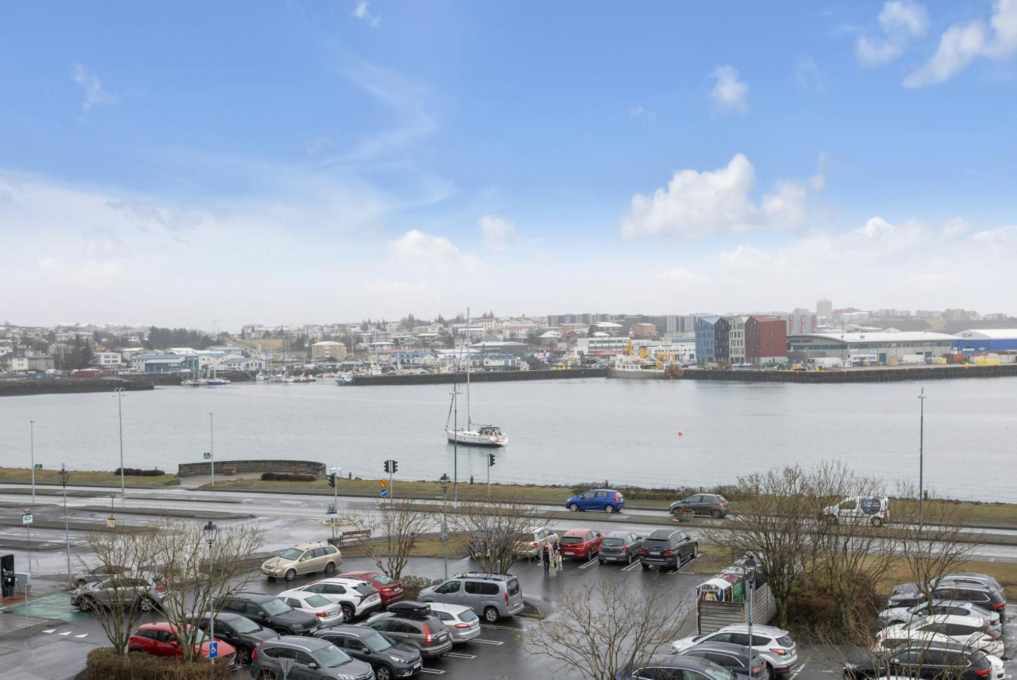 Thorsplan Luxury Apartment ฮาฟนาร์ฟโยร์ดัวร์ ภายนอก รูปภาพ