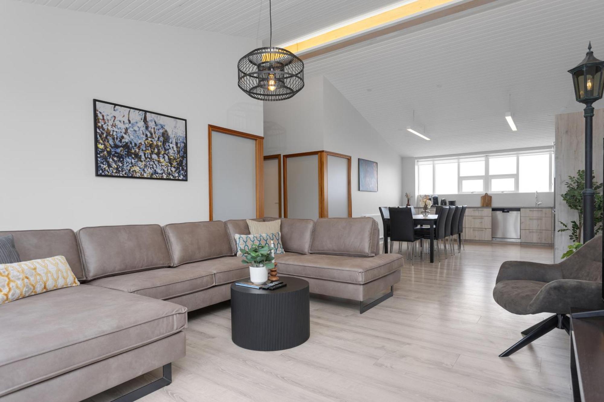 Thorsplan Luxury Apartment ฮาฟนาร์ฟโยร์ดัวร์ ภายนอก รูปภาพ