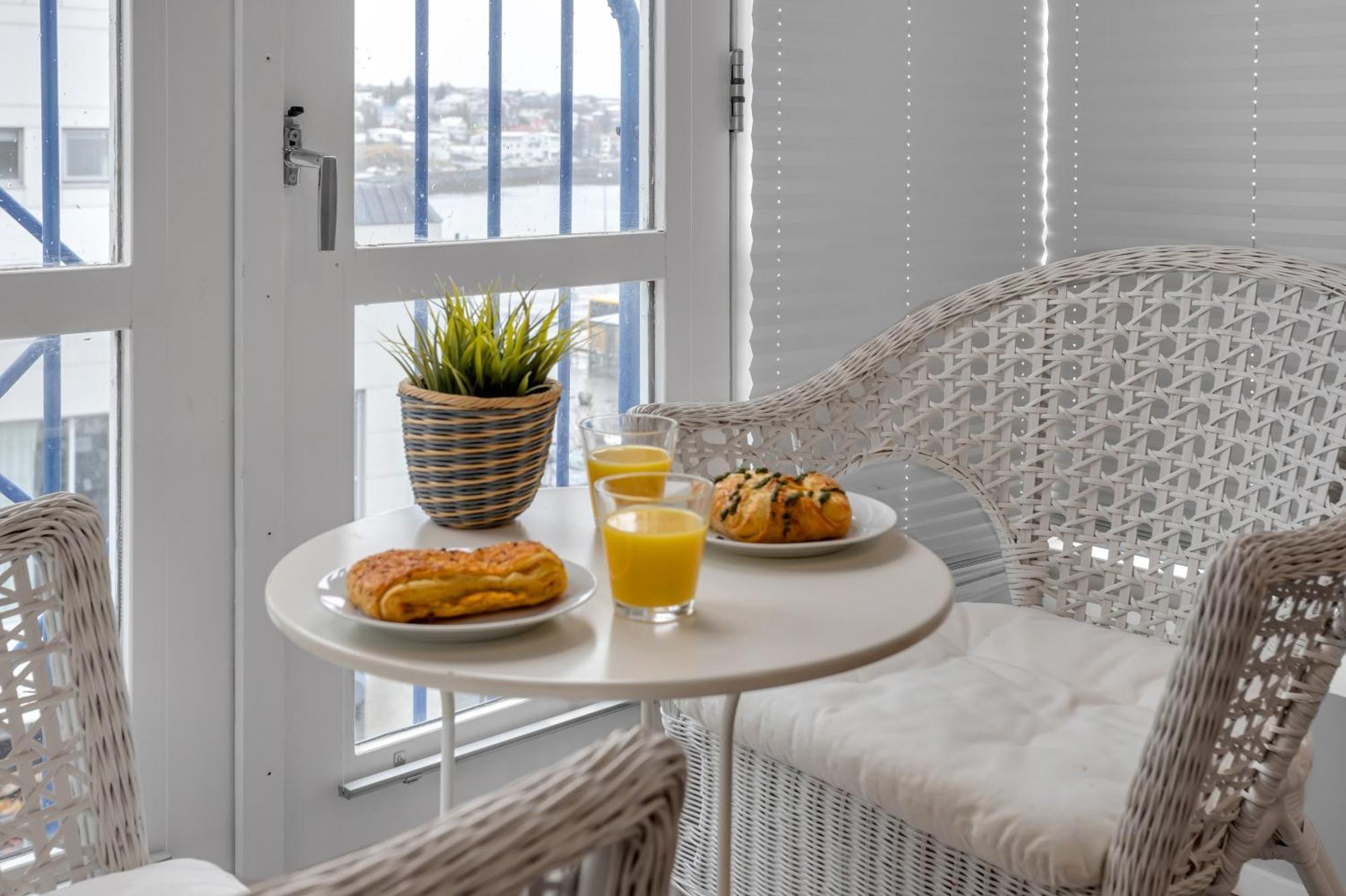 Thorsplan Luxury Apartment ฮาฟนาร์ฟโยร์ดัวร์ ภายนอก รูปภาพ